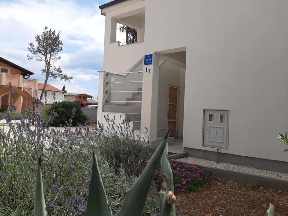 Apartman Bunaric Vir Exterior foto
