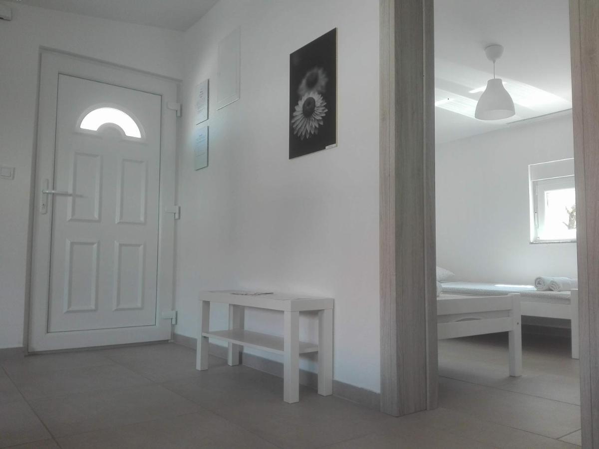 Apartman Bunaric Vir Exterior foto