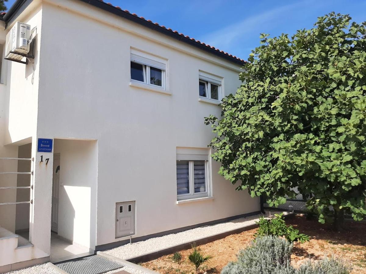 Apartman Bunaric Vir Exterior foto