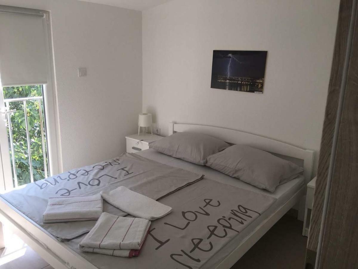 Apartman Bunaric Vir Exterior foto