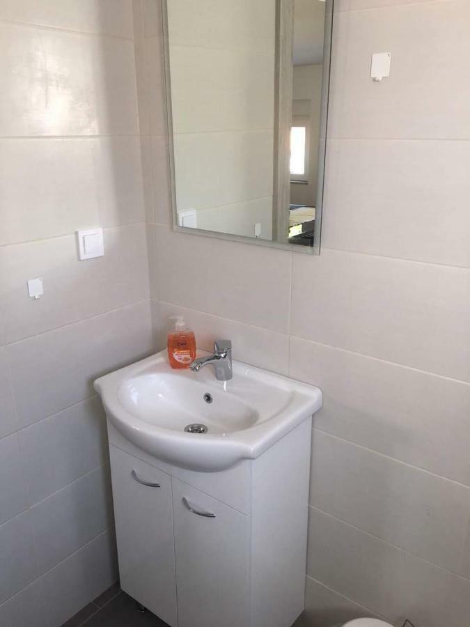 Apartman Bunaric Vir Exterior foto